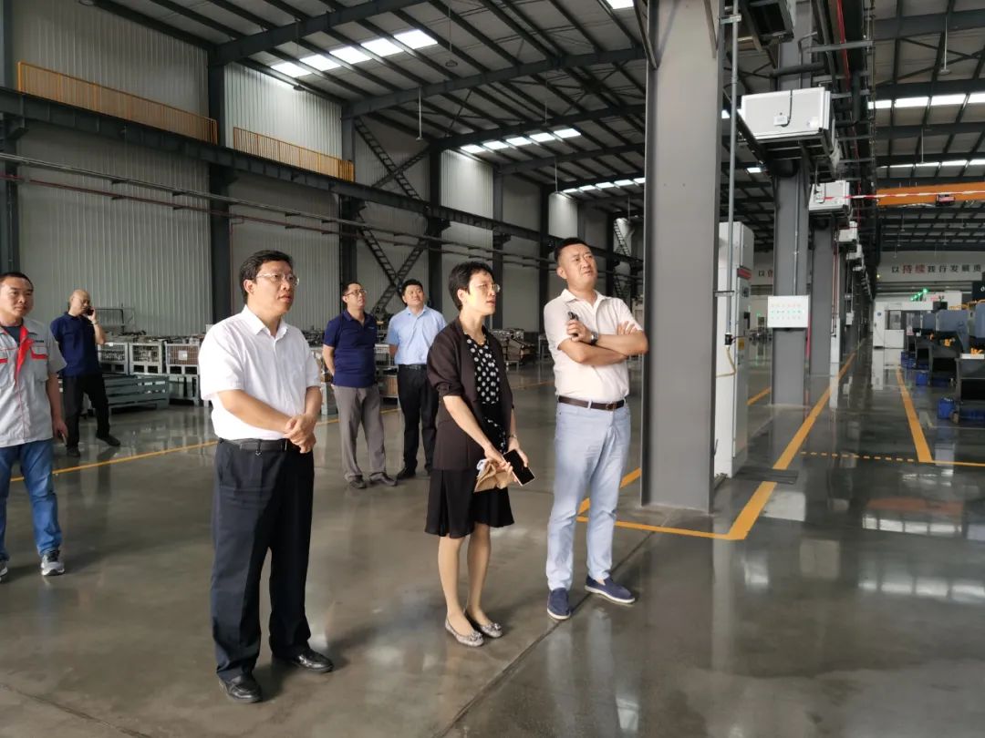 Wakil Walikota distrik Weat Coast Jian Chen pergi ke Century Haijia untuk penelitian